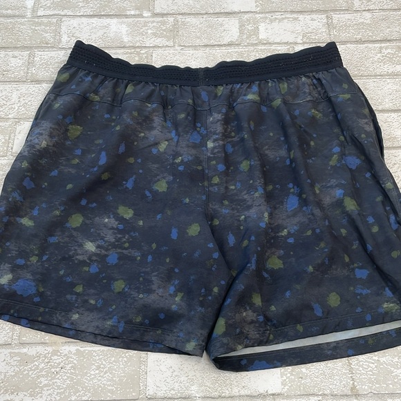 Fabletics fundamental speckled shorts - Picture 10 of 11